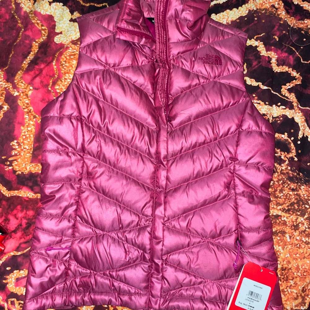 NWT North Face puffer vest